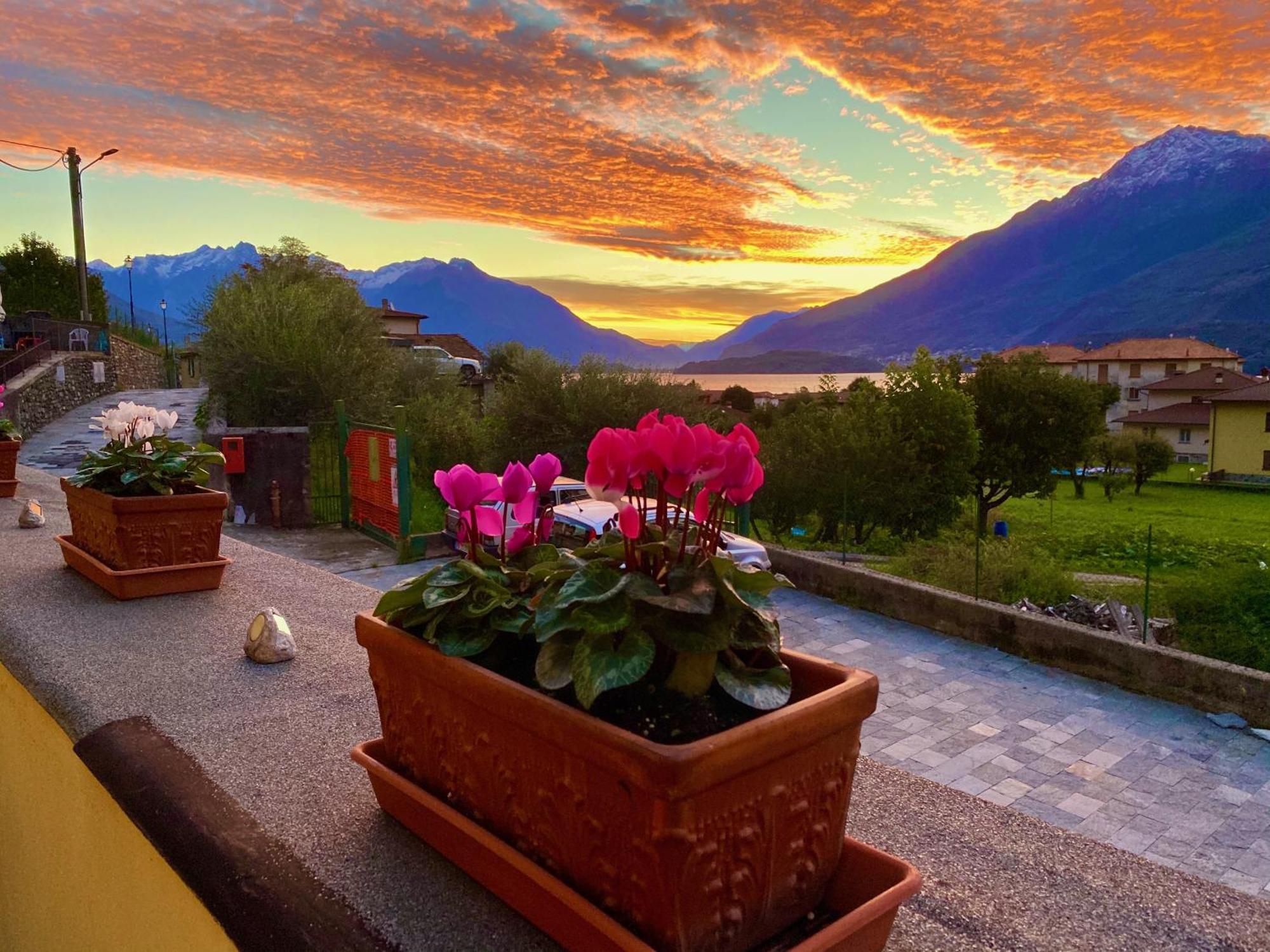 Casa Carmen Apartment Lake Como Донго Экстерьер фото